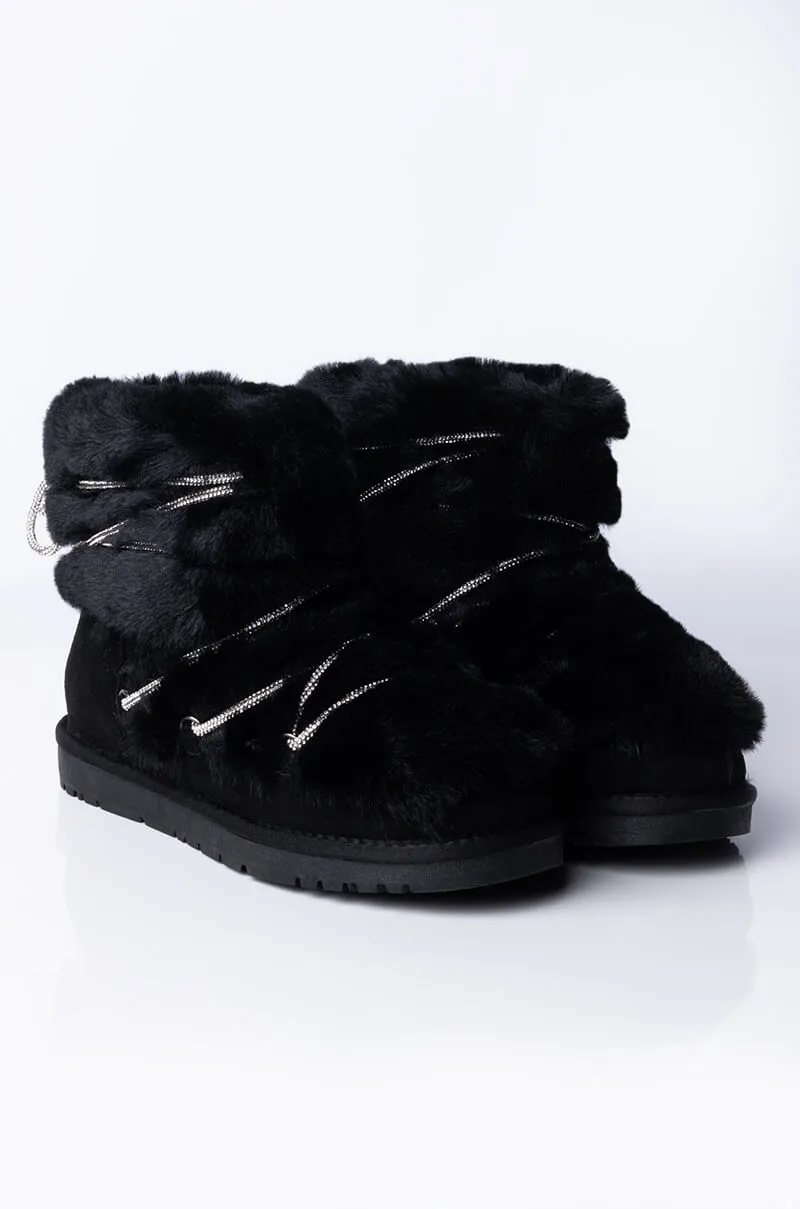 AZALEA WANG COZIED UP FLAT BOOTIE IN BLACK