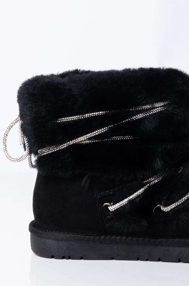 AZALEA WANG COZIED UP FLAT BOOTIE IN BLACK